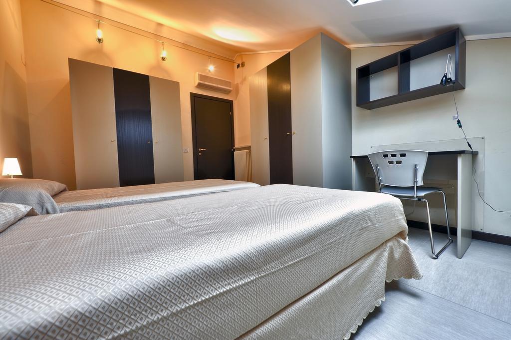 Residence La Sfera Павия Экстерьер фото